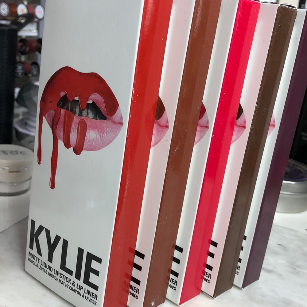 KYLIE LIPKITS BUNDLE ***AUTHENTIC***